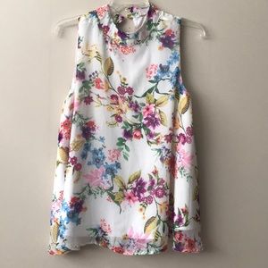 🌸Boutique Sleeveless Floral Top🌸